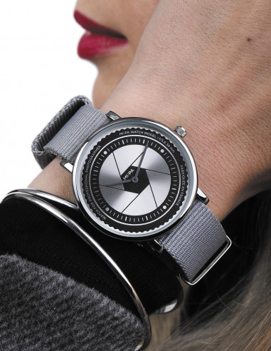 The Photographer Model 1